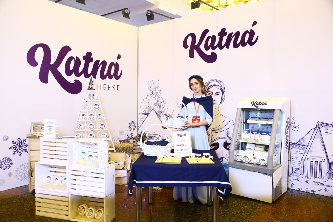 Supporting small and medium enterprises: with the participation of Galaxy Group of Companies a Christmas exhibition-market was opened 1