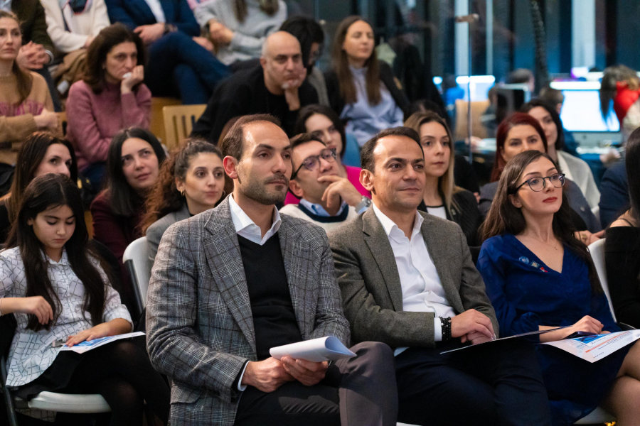 Artyom Khachatryan, co-founder of Galaxy Group of Companies, and John Gallagher, the British Ambassador to Armenia, participated in the PechaKucha Night Yerevan event