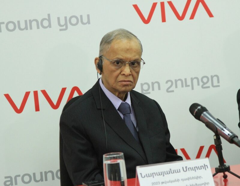 Founder of “Infosys” Narayana Murthy visits Viva’s office