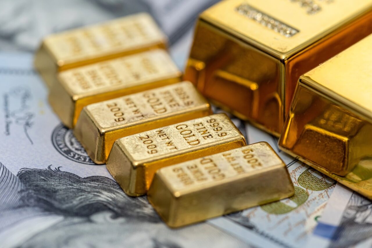 The Evolution of Gold Prices and Investment Strategies