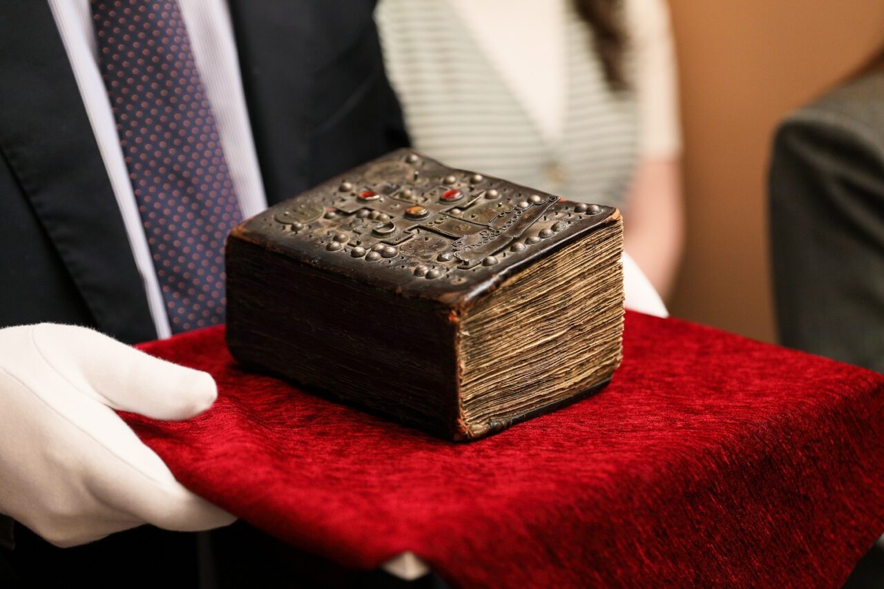 Viva donated an exclusive parchment Gospel to Matenadaran