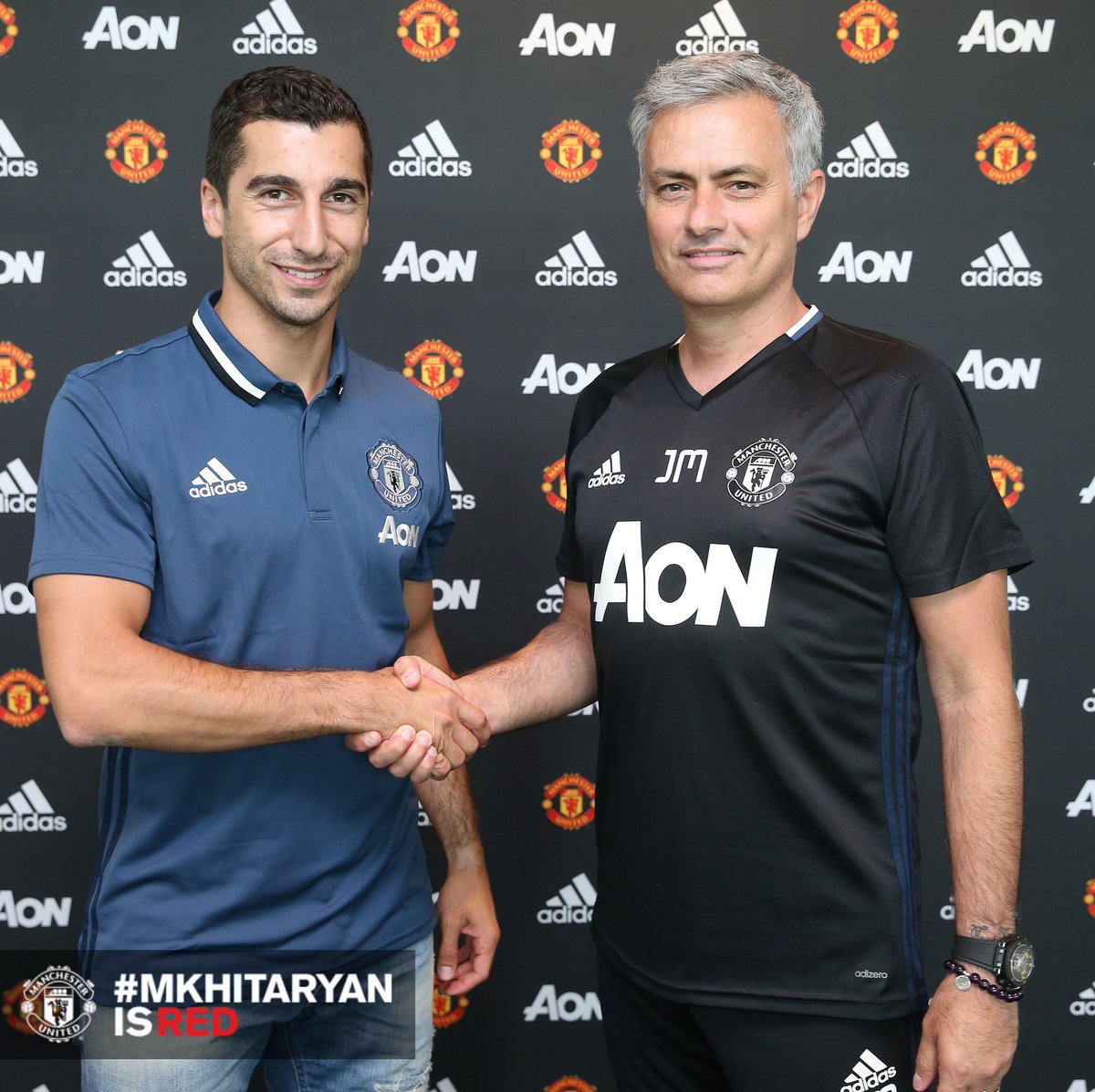 Manchester United-ը պաշտոնապես հայտարարել է Հենրիխ Մխիթարյանի տրանսֆերի մասին