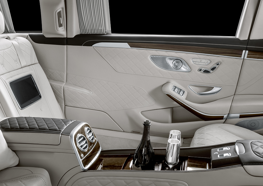 Ներկայացվել է Mercedes-Maybach Pullman-ի թարմացված տարբերակը