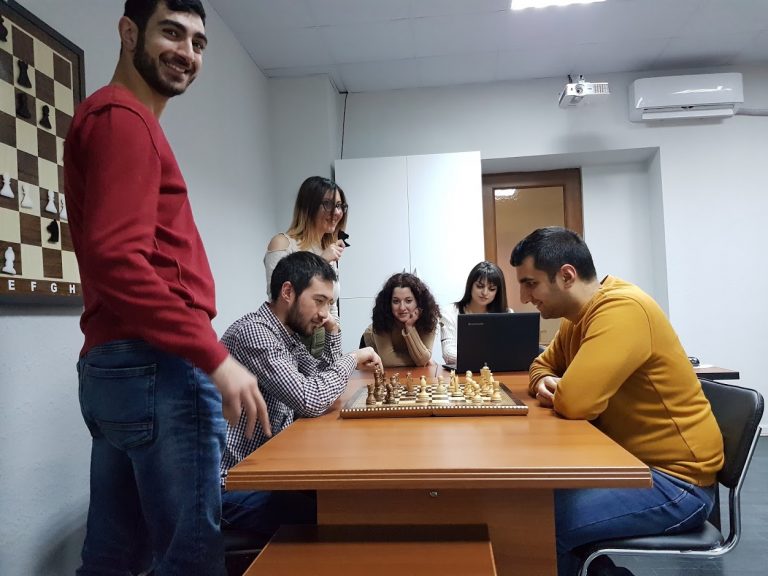 Հայկական WooChess–ը գրոսմայստերներին կկապի սկսնակ շախմատիստների հետ