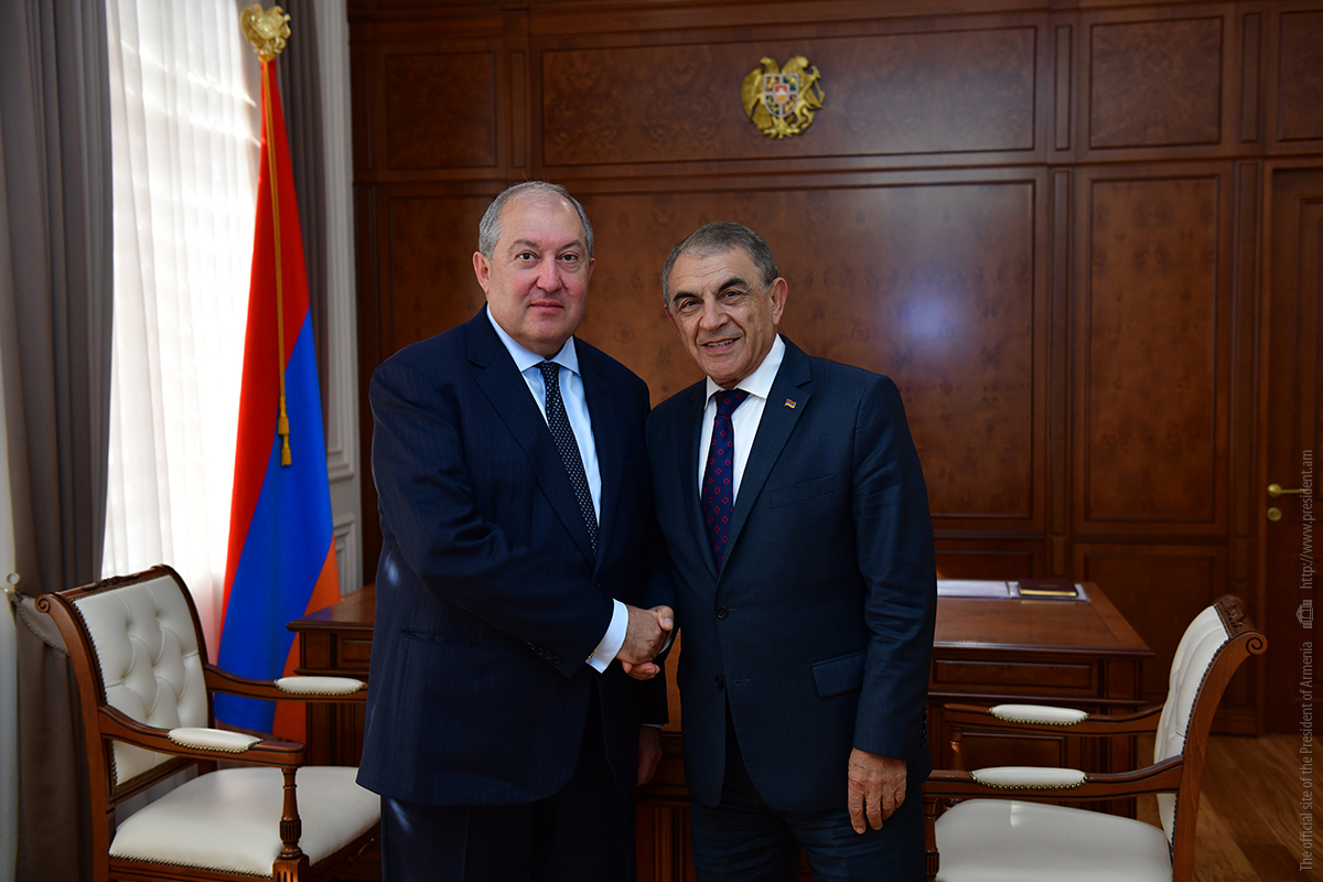Նախագահը հանդիպումներ է ունեցել վարչապետ Նիկոլ Փաշինյանի եւ ԱԺ նախագահ Արա Բաբլոյանի հետ