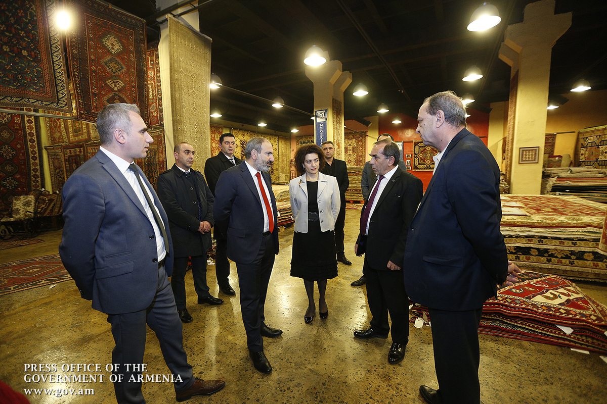 Նիկոլ Փաշինյանը Մեգերյան Կարպետ ընկերությունում աշխատանքային ընթրիք ունեցել Հարվարդ ակումբի հետ