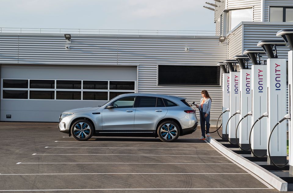 Mercedes-Benz-ը ներկայացրել է EQC էլեկտական քրոսովերը