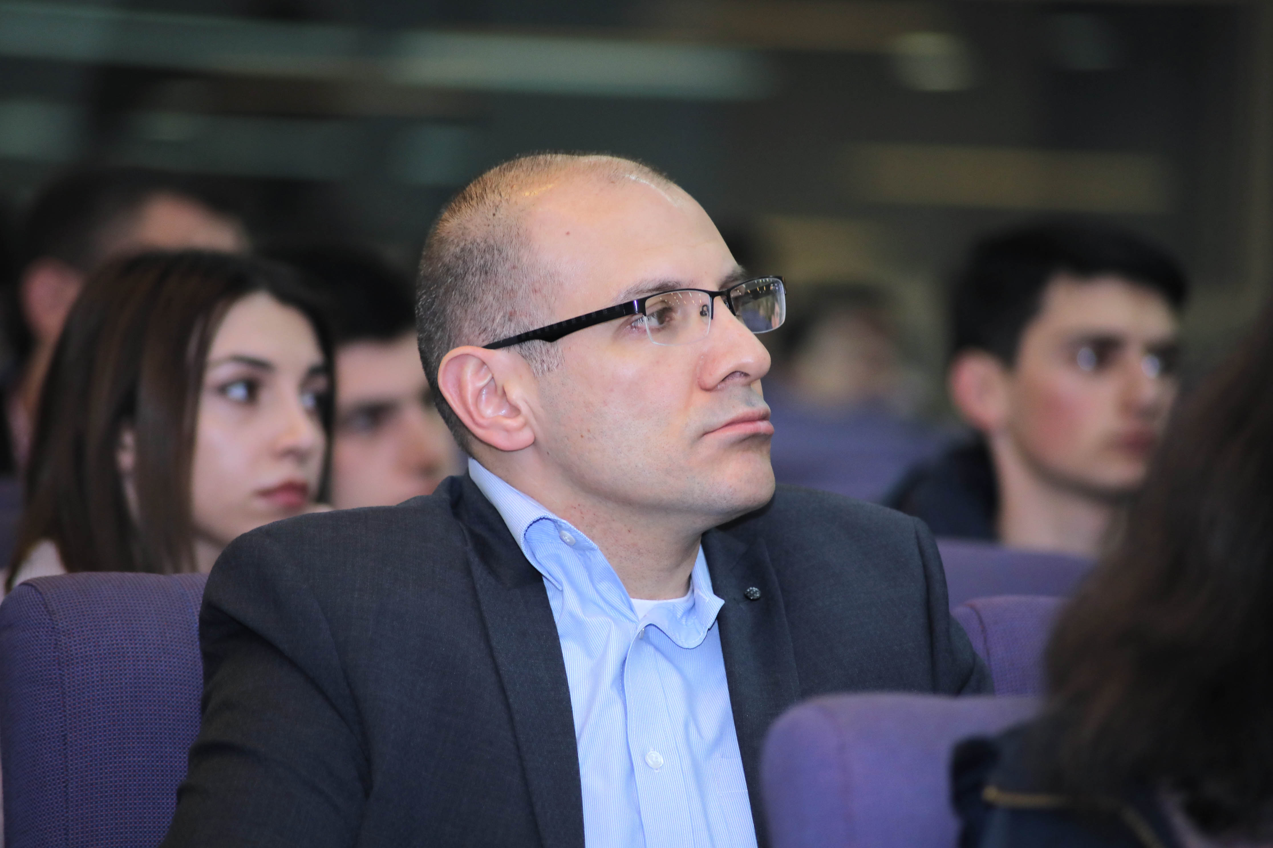 Վիվասել-ՄՏՍ. Ռալֆ Յիրիկյանը հանդիպել է Հայաստանի ամերիկյան համալսարանի ուսանողների հետ
