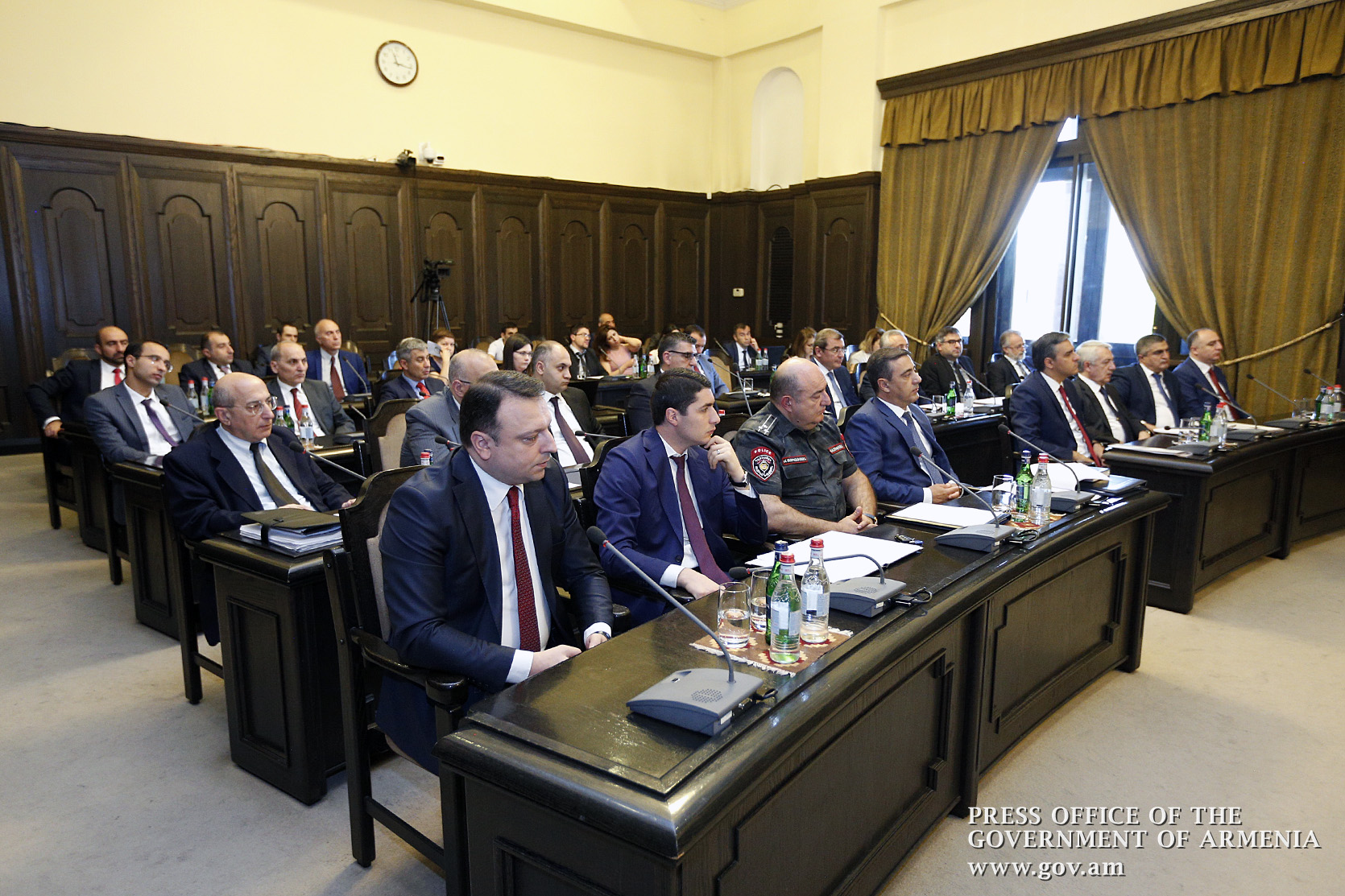 Սևանա լճի տարածքներից վերցված փորձանմուշները վկայում են՝ լճում լողալն անվտանգ է. Կառավարության նիստում պարզաբանումներ են ներկայացվել Սևանի շուրջ ստեղծված իրավիճակի վերաբերյալ