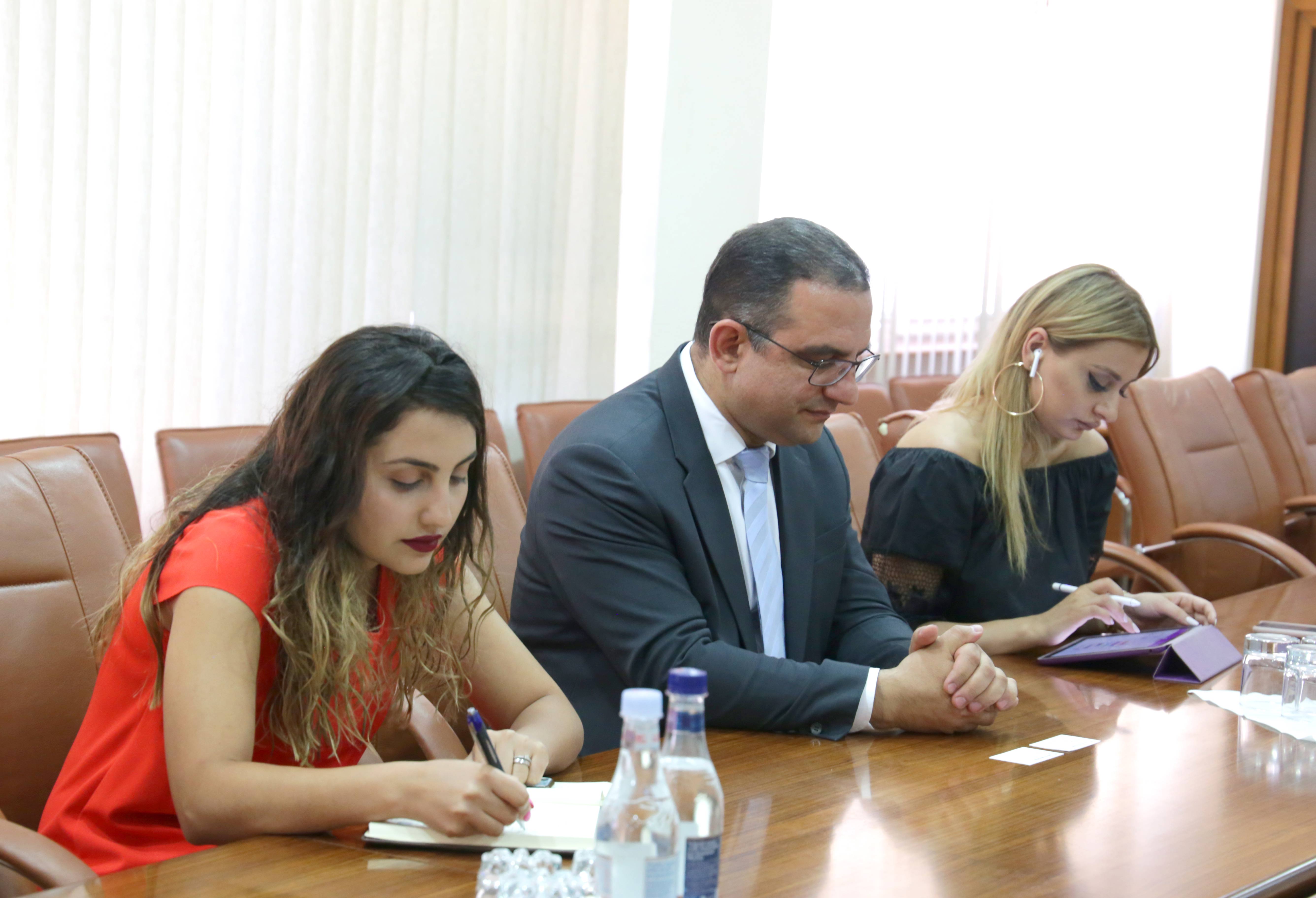 Տիգրան Խաչատրյանը ՀԲ թիմի հետ քննարկել է գյուղատնտեսության ոլորտի ծրագրերը