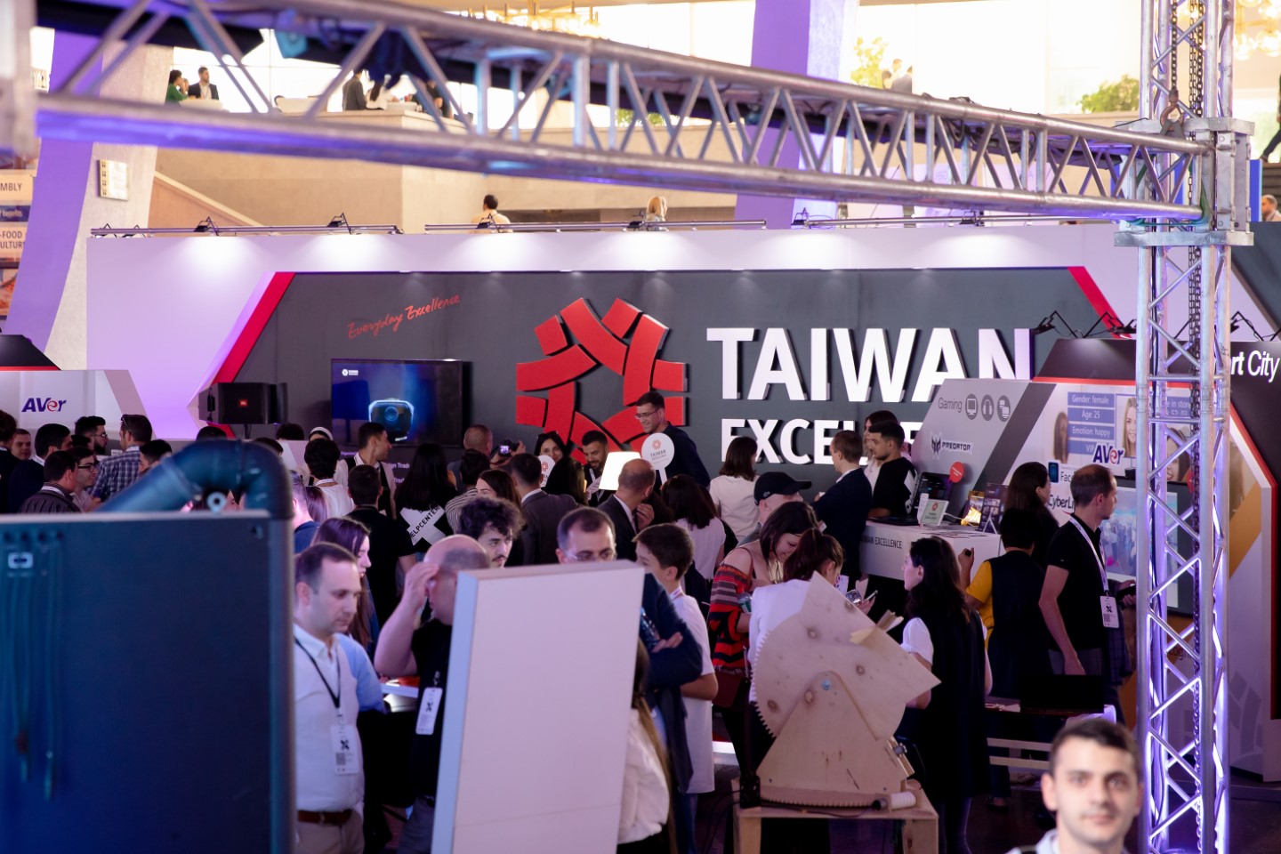 Taiwan Excellence-ը ներկայացրել է Թայբեյի հեղափոխական նորարարությունն ու տեխնոլոգիան WCIT 2019 համաժողովի ժամանակ