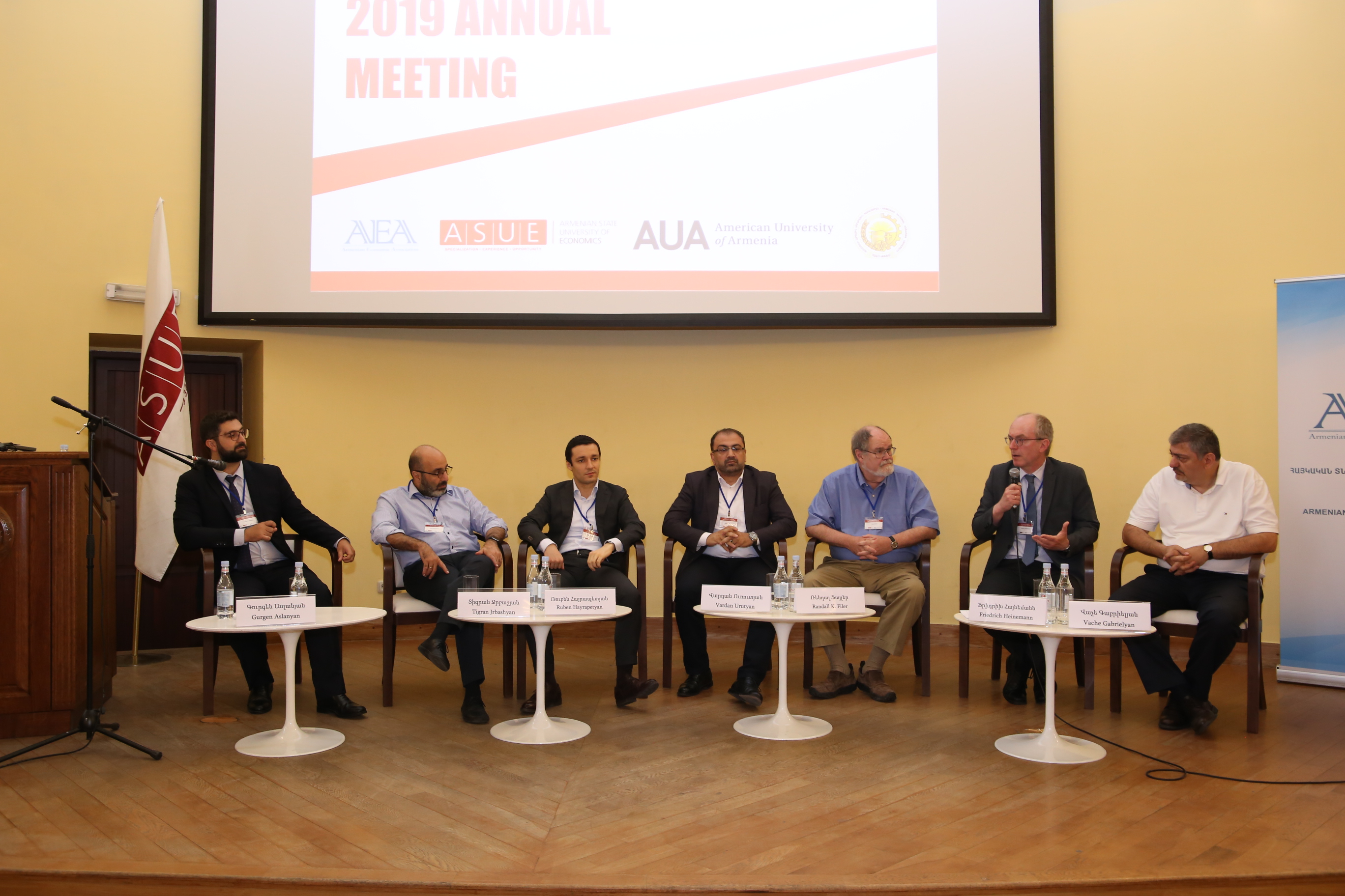 Տնտեսագիտական մտքի զարգացումն առանցքում. ՀՊՏՀ-ում մեկնարկեց Հայկական տնտեսագիտական միության ամենամյա գիտաժողովը