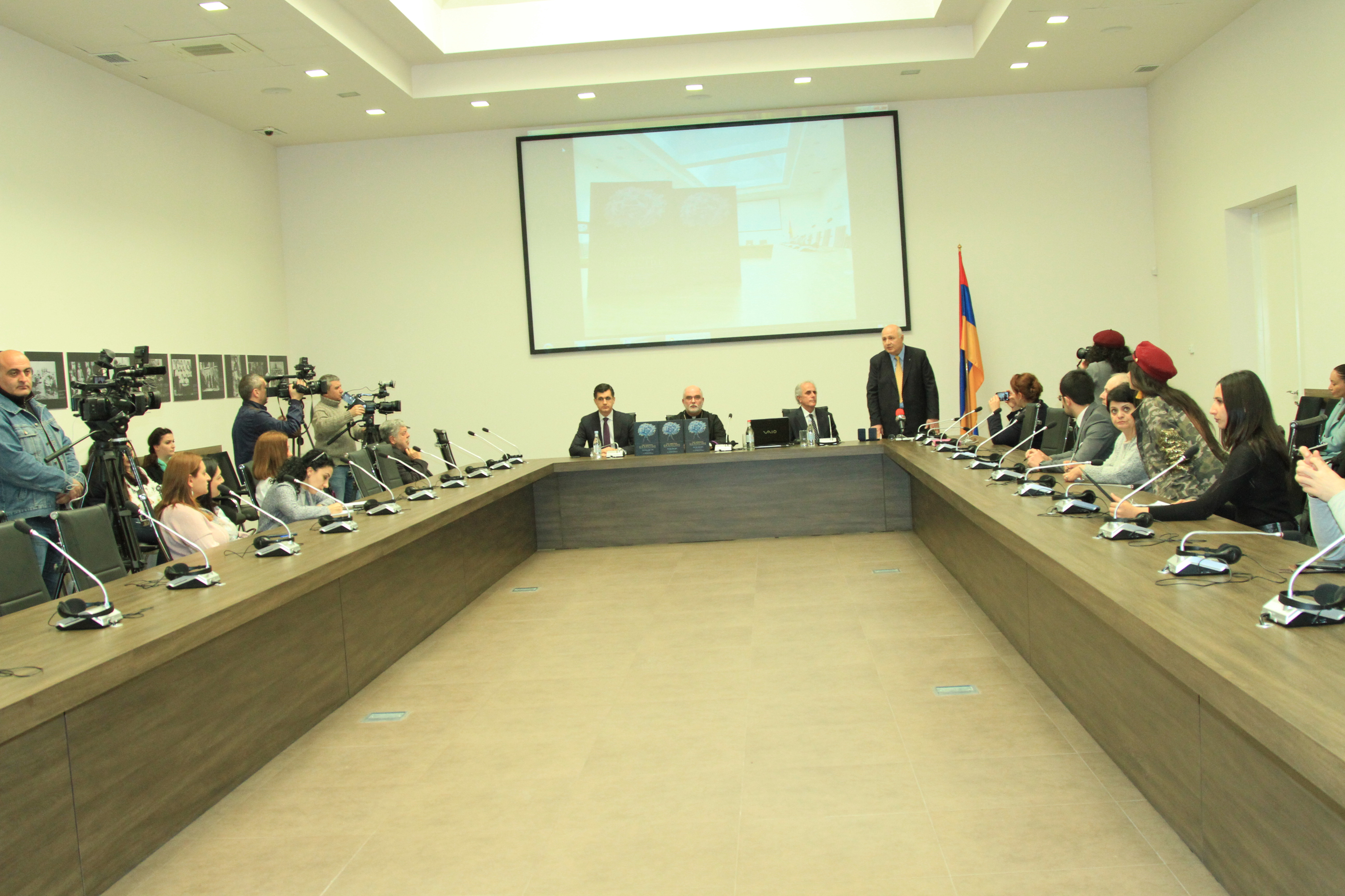 ՎիվաՍել-ՄՏՍ. աջակցություն Հայոց ցեղասպանությանն առնչվող՝ հերթական ժողովածուի հրատարակմանը