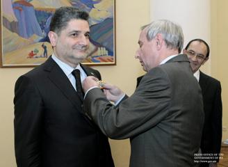 ՇՔԱՆՇԱՆ ՏԻԳՐԱՆ ՍԱՐԳՍՅԱՆԻՆ