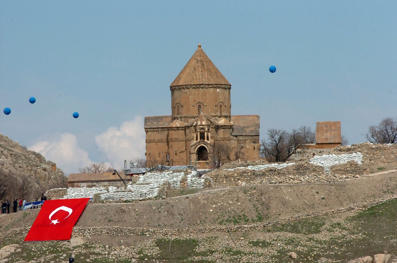 ԲՈՂՈՔԻ ՀԱՆՐԱՀԱՎԱՔ՝ ԸՆԴԴԵՄ ՍՈՒՐԲ ԽԱՉ ՏԱՃԱՐԻ ՇՈՒՐՋ ԹՈՒՐՔԱԿԱՆ ԿԱՌԱՎԱՐՈՒԹՅԱՆ ՔԱՐՈԶՉԱԿԱՆ ԳՈՐԾՈՂՈՒԹՅՈՒՆՆԵՐԻ