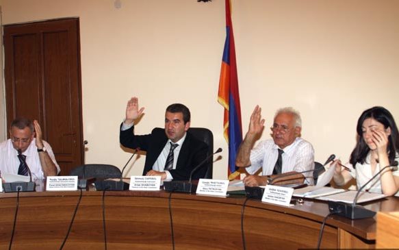 ՀՀ ՏՄՊՊՀ-Ն ՀԵՏԵՎՈՒՄ Է ԻՐ ՈՐՈՇՈՒՄՆԵՐԻ ԿԱՏԱՐՄԱՆԸ