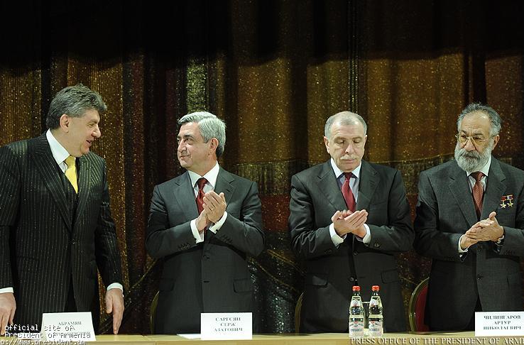 ՆԱԽԱԳԱՀԸ ԲԱՐՁՐ Է ԳՆԱՀԱՏՈՒՄ «ՌՈՒՍԱՍՏԱՆԻ ՀԱՅԵՐԻ ՄԻՈՒԹՅԱՆ» ԿՈՂՄԻՑ ՀԱՅԱՍՏԱՆՈՒՄ ԻՐԱԿԱՆԱՑՎՈՂ ԲԱԶՄԱԲՆՈՒՅԹ ԾՐԱԳՐԵՐԸ
