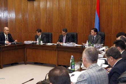 ՍԿՍՎԵԼ Է ՀՀ ՆԱԽԱՐԱՐՈՒԹՅՈՒՆՆԵՐԻ 2010Թ. ԳՈՐԾՈՒՆԵՈՒԹՅԱՆ ՀԱՇՎԵՏՎՈՒԹՅՈՒՆՆԵՐԻ ՔՆՆԱՐԿՈՒՄԸ