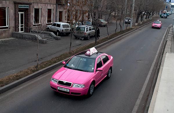 TAXI PINK – ՏԱՔՍԻ ԾԱՌԱՅՈՒԹՅՈՒՆ ԿԱՆԱՆՑ ԵՎ ԱՂՋԻԿՆԵՐԻ ՀԱՄԱՐ