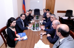 ԲԱՆԿԵՐԻ ՄԻՈՒԹՅԱՆ ՆԵՐԿԱՅԱՑՈՒՑԻՉՆԵՐՆ ԱՅՑԵԼԵԼ ԵՆ ԽՈՐՀՐԴԱՐԱՆ