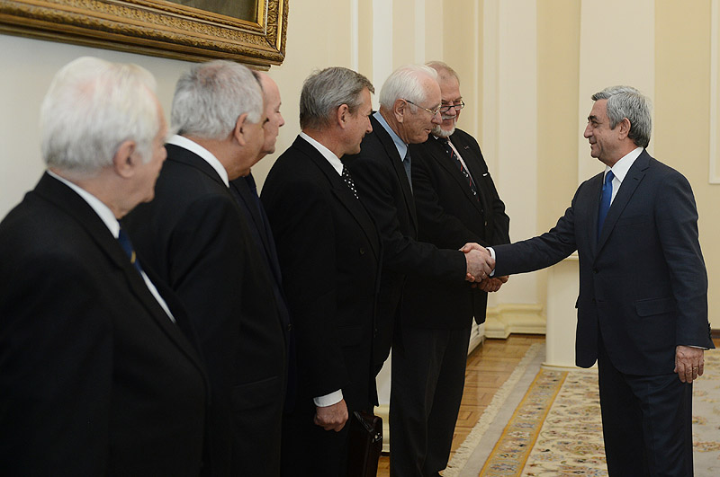 Սերժ Սարգսյանն ընդունել է Հայաստան ժամանած մի շարք երկրների գիտությունների ակադեմիաների նախագահներին