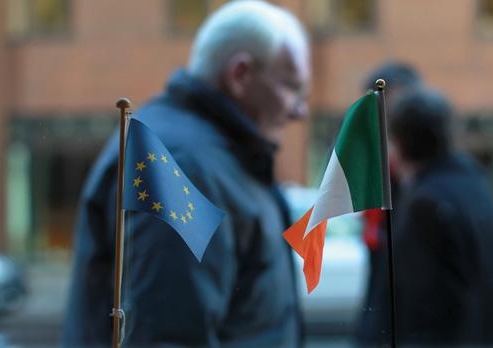 Իռլանդիան մտադիր է հրաժարվել ԵՄ-ի և ԱՄՀ-ի ֆինանսական օգնությունից