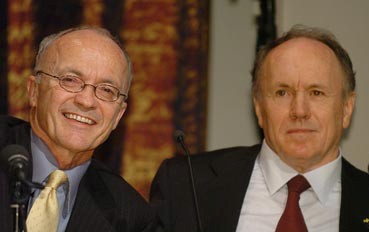Տնտեսագիտության ոլորտի Նոբելյան մրցանակակիրները – 2004