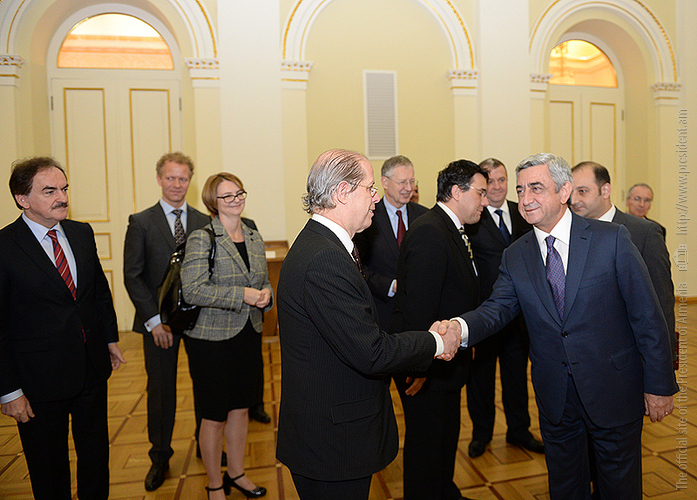 Սերժ Սարգսյանը հանդիպում է ունեցել Հայաստանում հավատարմագրված Եվրամիության անդամ երկրների դեսպանների հետ