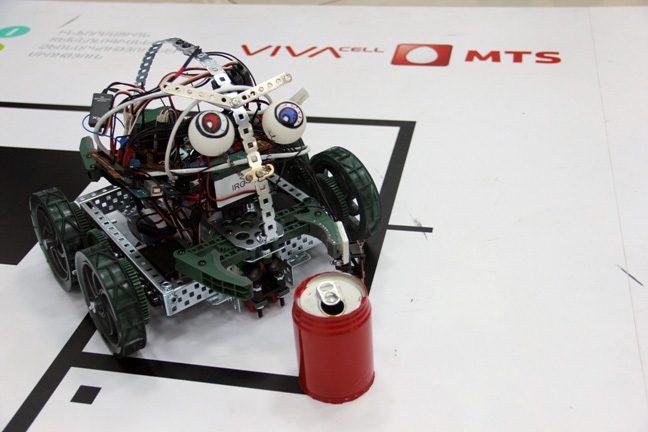 ՎիվաՍել-ՄՏՍ. Կայացել է «Գծին հետևող և իրեր դասակարգող ռոբոտ» մրցույթի եզրափակիչը