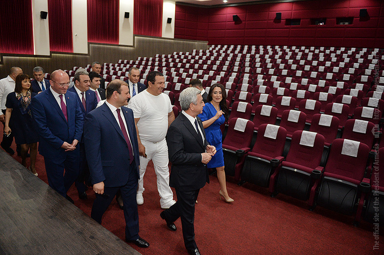 Նախագահը ներկա է գտնվել մայրաքաղաքի «Հայաստան» կինոթատրոնի բացմանը