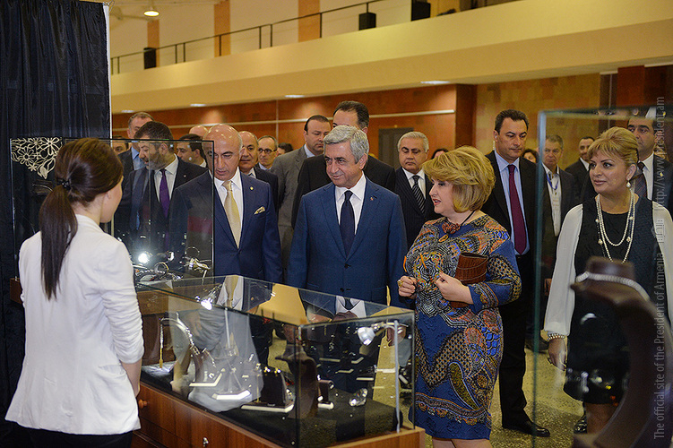 Սերժ Սարգսյանը ներկա է գտնվել «Երեվան շոու-2015» ոսկերչական ցուցահանդեսի բացմանը