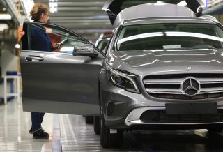 Mercedes-Benz-ի վաճառքները երկու անգամ ավելի արագ են աճում, քան BMW-ինը