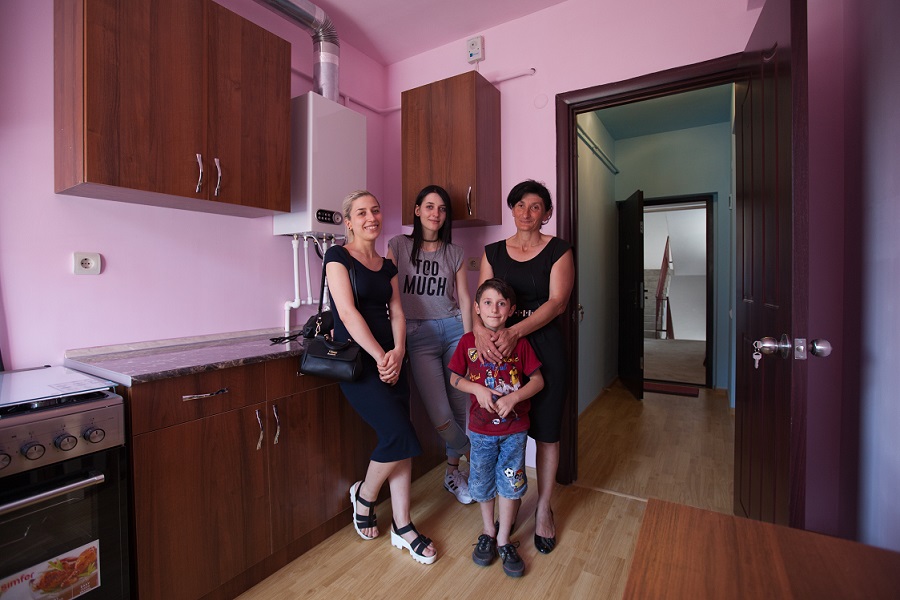 Հայաստան Հիմնադրամ. 26 բնակարան՝ Գյումրիի անօթեւան ընտանիքներին