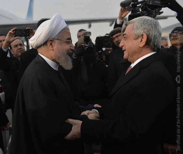 Նախագահ Սարգսյանը Զվարթնոց օդանավակայանում դիմավորել է Իրանի նախագահ Հասան Ռոհանիին