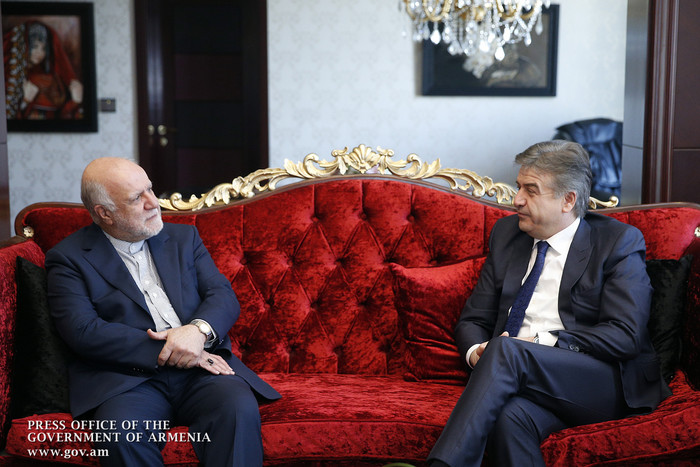 Կարեն Կարապետյանը հանդիպել է Իրանի նավթի և էներգետիկայի նախարարների հետ