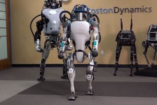 Boston Dynamics-ը մարմնամարզիկ ռոբոտ է ցուցադրել. տեսանյութ