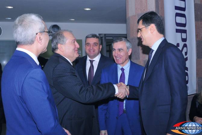 Արմեն Սարգսյանը շրջայց կատարեց «Սինոփսիս Արմենիա»-ում և ընկերության թիմին միանալու ցանկություն հայտնեց