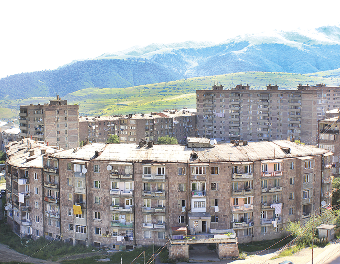 Ադրբեջանից բռնագաղթած 34 ընտանիքների կնվիրատրվեն իրենց բնակելի տարածքները