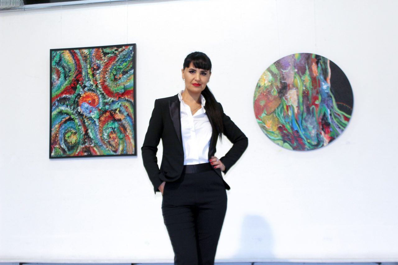Հայաստանի Նկարիչների Միության տանը կայացավ Մարիա Կազարյանի  «Դեպի անսահմանություն» խորագրով ցուցահանդեսը