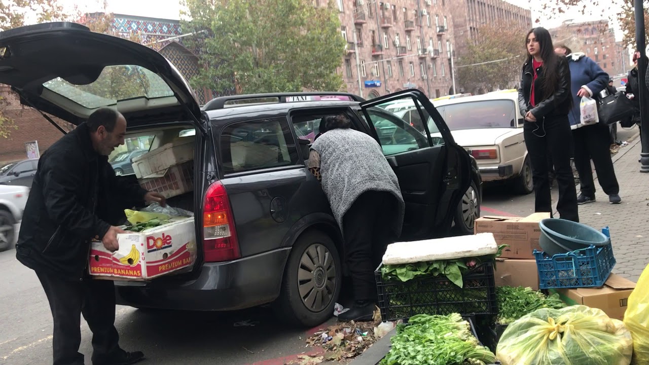 Փողոցային ապօրինի առևտուր Երևանում չպետք է լինի. առևտրականներն ուղղորդվում են շուկաներ