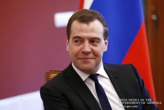 ՌԴ վարչապետ Դմիտրի Մեդվեդևը ժամանեց Երևան