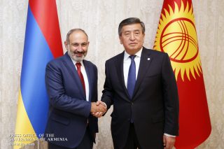 Մեկնարկել է ՀՀ վարչապետի աշխատանքային այցը Ղրղզստան. Նիկոլ Փաշինյանը հանդիպել է Ղրղզստանի նախագահի հետ