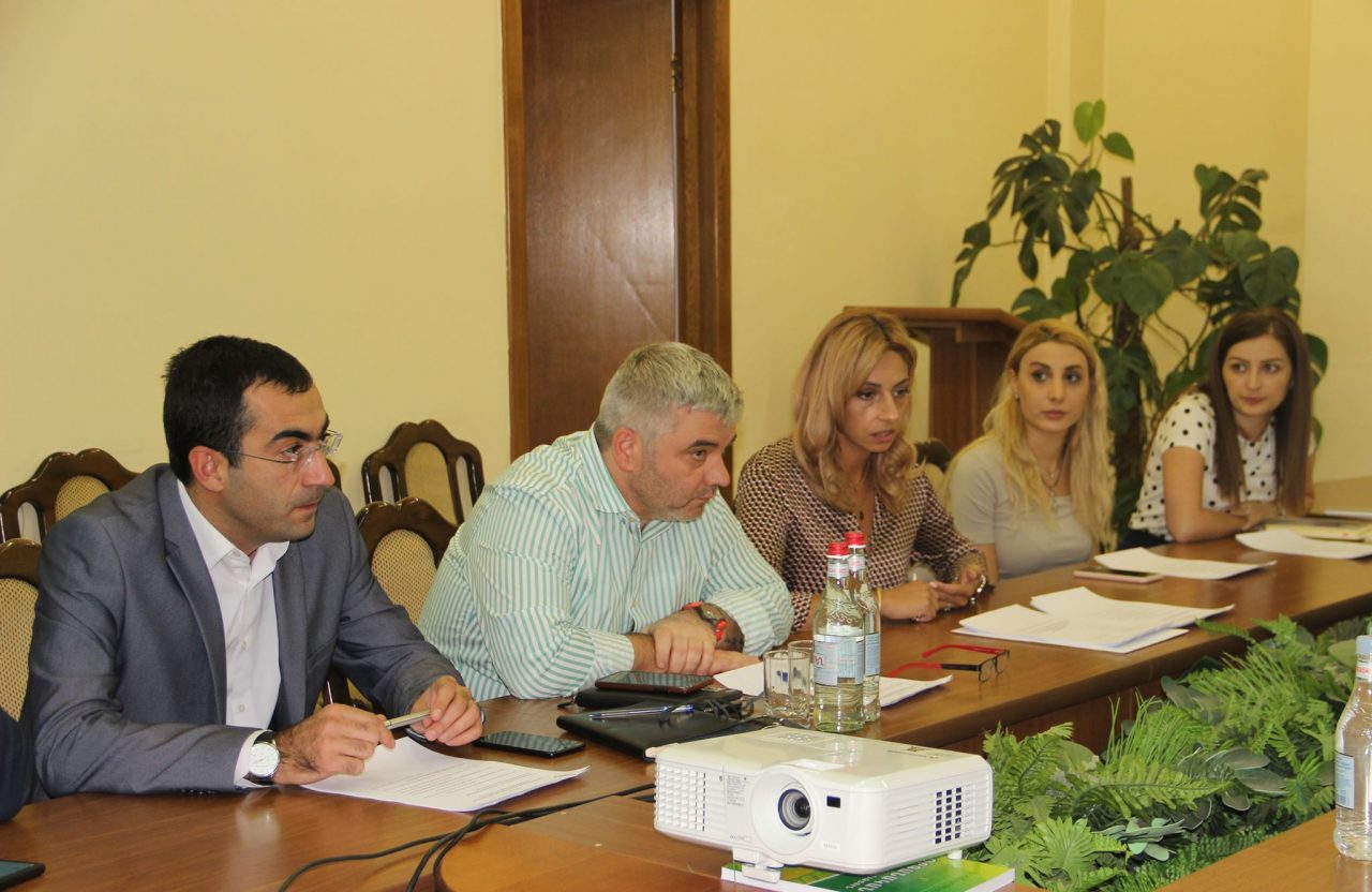 Տեղի է ունեցել Հայաստանի խաղողագործության և գինեգործության հիﬓադրաﬕ հոգաբարձուների խորհրդի հերթական նիստը