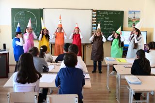 Ստեփան Գիշյան Հիմնադրամ. Հրազդանի թիվ 8 հիմնական դպրոցում բացվել է ֆրանսերենի դասասենյակ