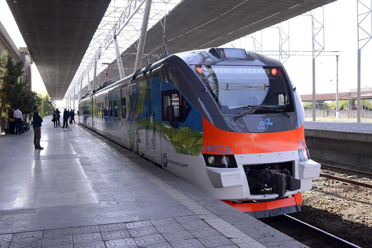 2020 թվականի հունվարի 1,2 և 6,7-ին նշանակվել են Երևան-Գյումրի-Երևան արագընթաց գնացքի ուղերթներ