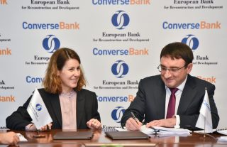 Կոնվերս Բանկը և Վերակառուցման և զարգացման եվրոպական բանկը ստորագրել են 8 մլն ԱՄՆ դոլարին համարժեք դրամի երկու վարկային պայմանագիր