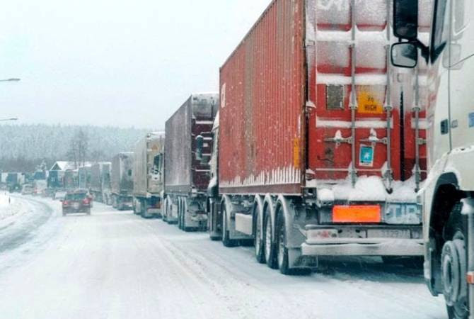 Լարսի ռուսական կողմում կա կուտակված մոտ 1000 բեռնատար ավտոմեքենա
