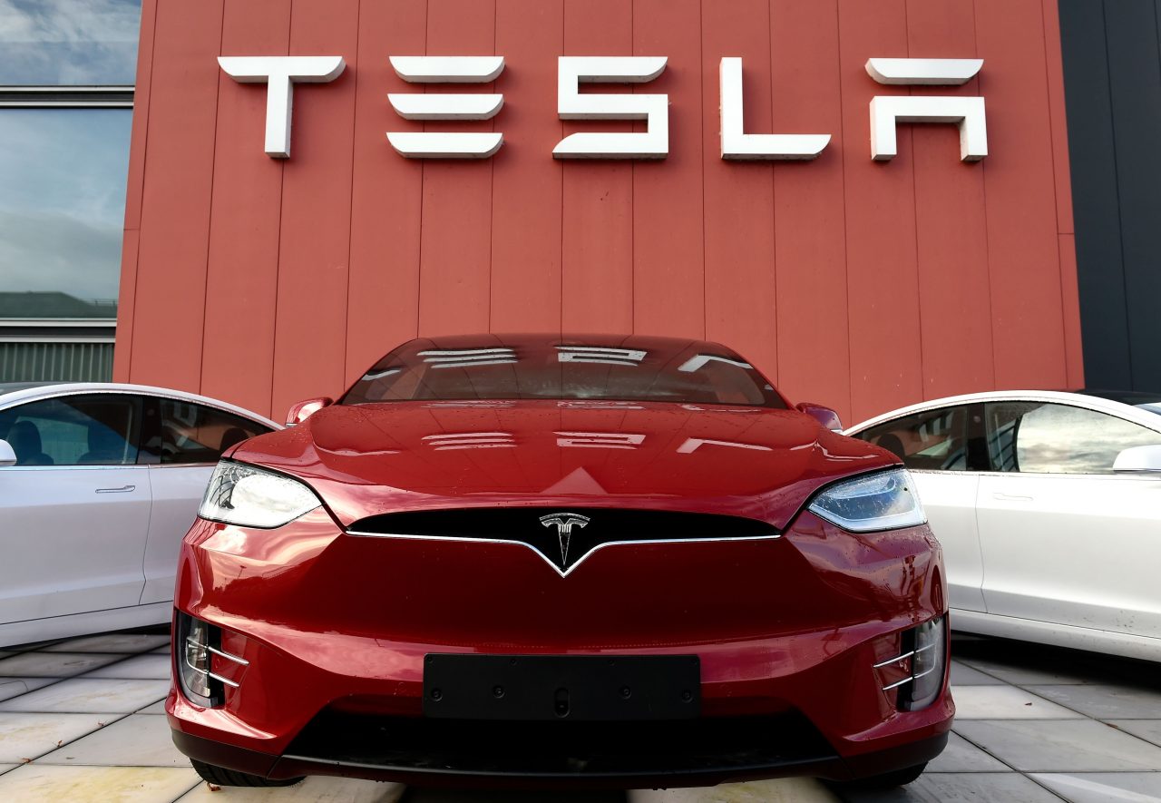 Tesla-ի մեքենաներում երթևեկության ընթացկում կարգելափակվեն խաղային գործառույթները