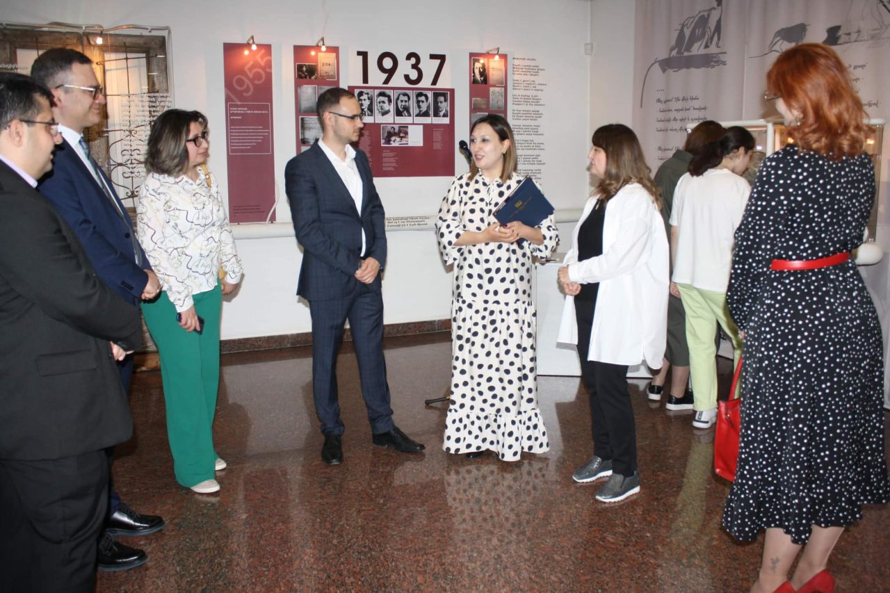 Կենտրոնական բանկի ներկայացուցիչներն այցելել են Եղիշե Չարենցի տուն-թանգարան