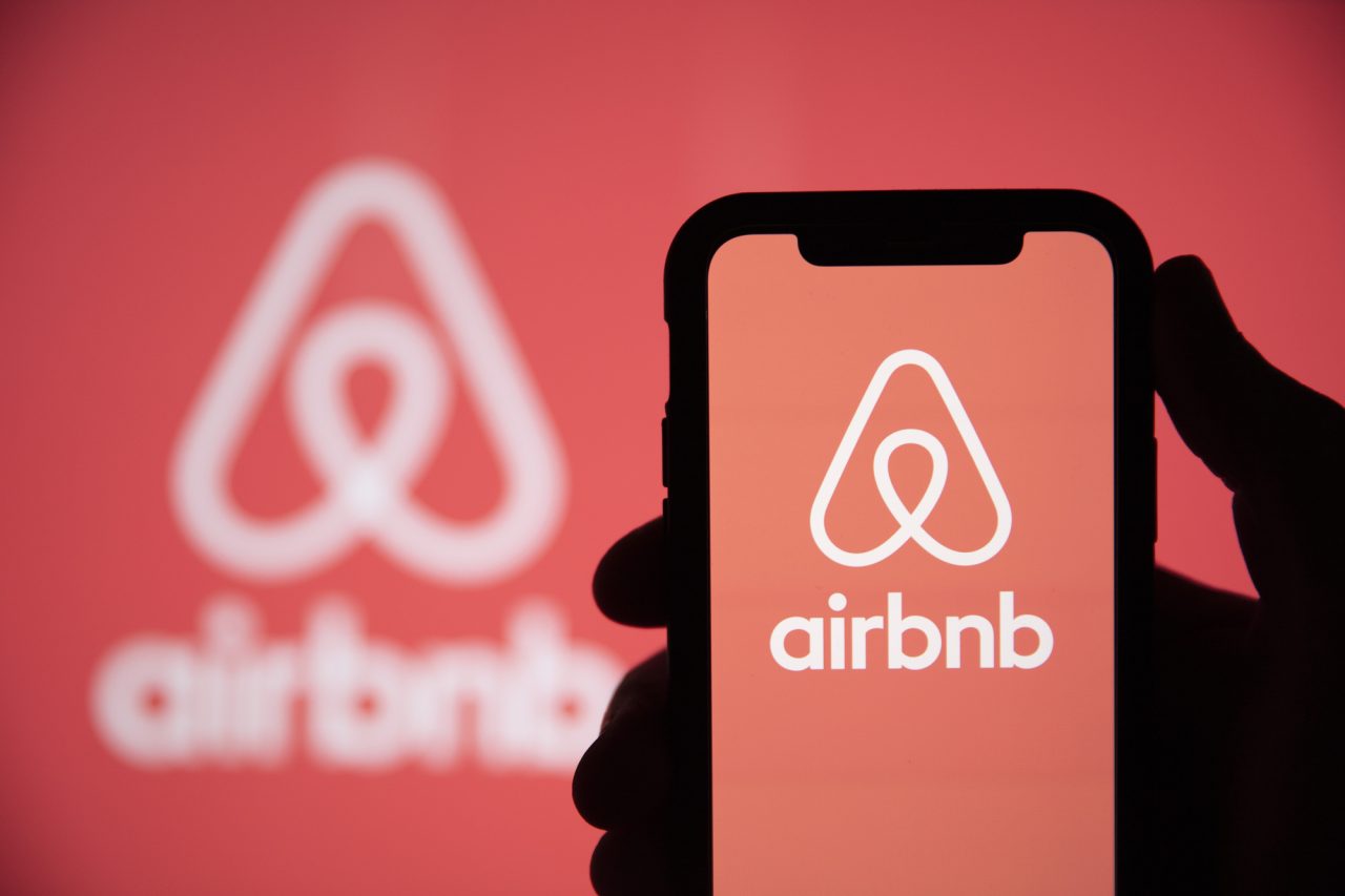 Airbnb-ն և Booking.com-ը ճանապարհորդական հավելվածների վարկանշային առաջատարն են